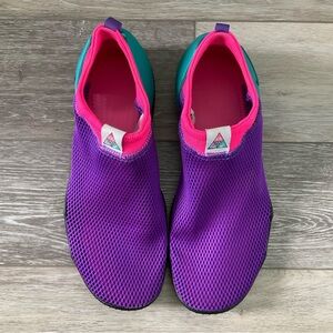 Nike Aqua Sock Now 360 Sz 5 Big Girl or Sz 7 Wmn